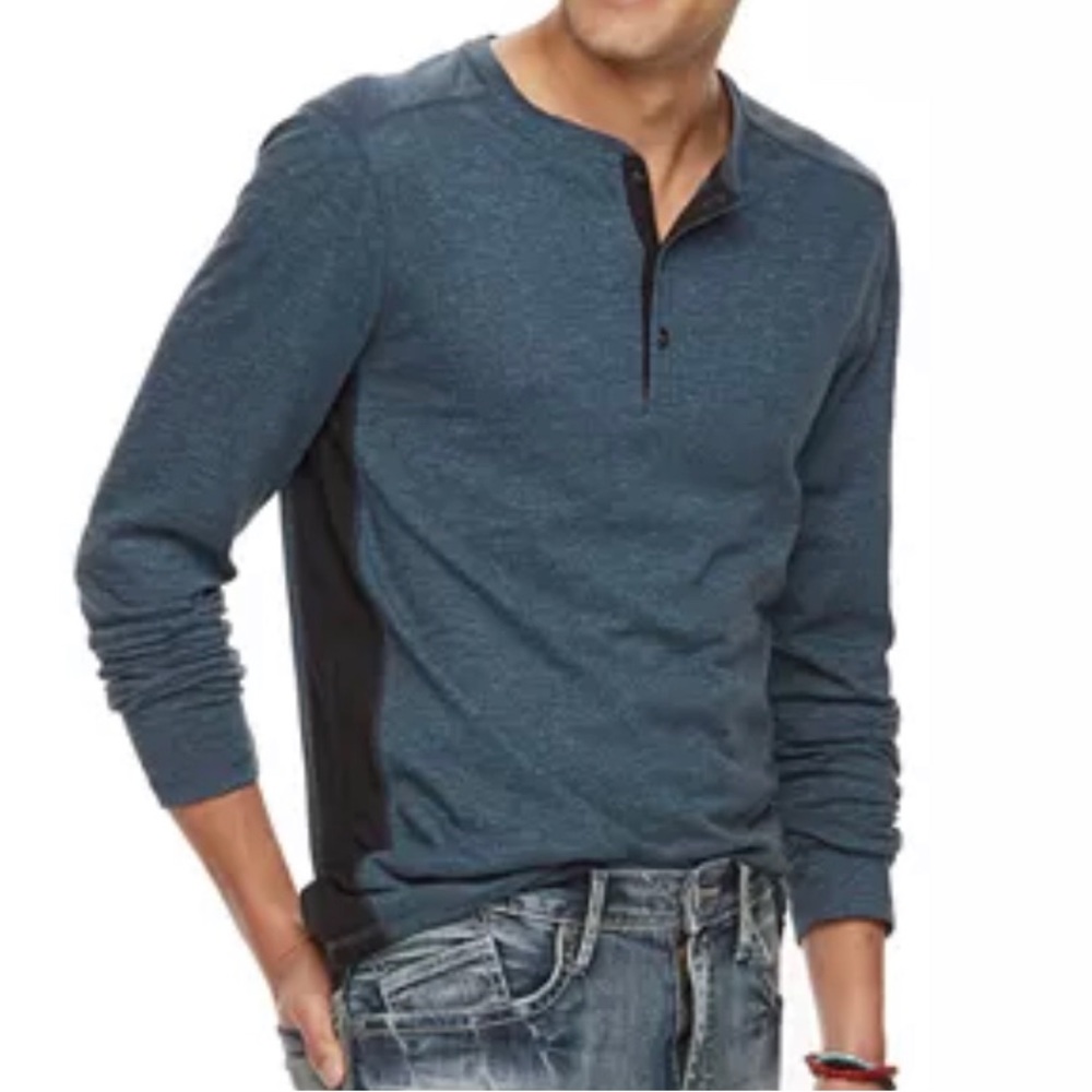 \Rock & Republic\• Men’s Pieced Henley Shirt - Picture 2 of 16